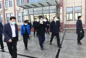 <b>山東省政協(xié)主席付志方蒞臨山東鑫瑞娜家紡股份有限公司檢查復(fù)工復(fù)產(chǎn)工作</b>
